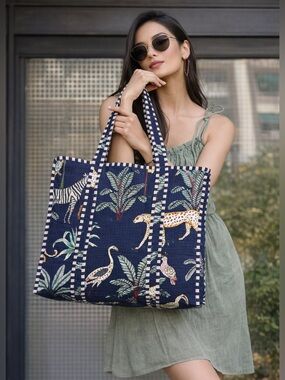 Conscious Yoga Collective | The Ultimate Jungle Tote | Black